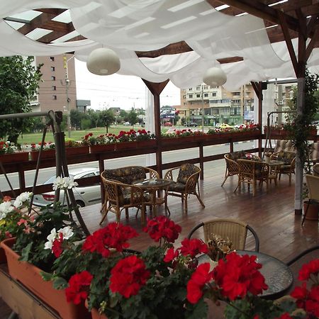 Hotel Flormang Craiova Eksteriør billede