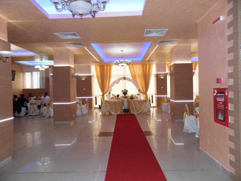 Hotel Flormang Craiova Eksteriør billede