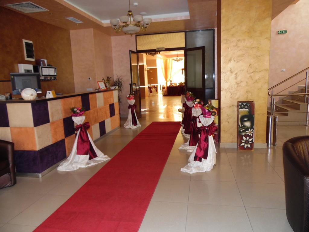 Hotel Flormang Craiova Eksteriør billede