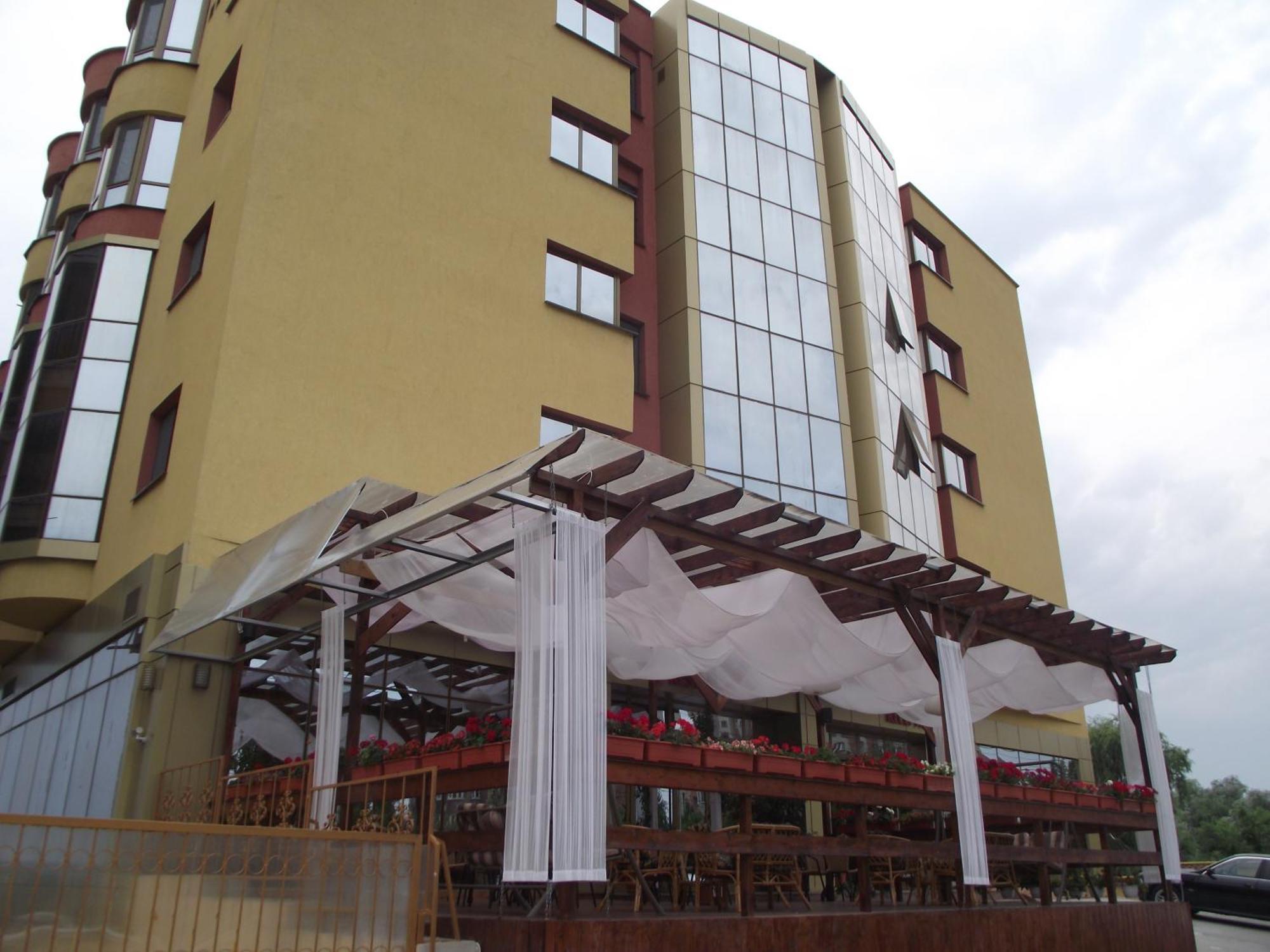 Hotel Flormang Craiova Eksteriør billede
