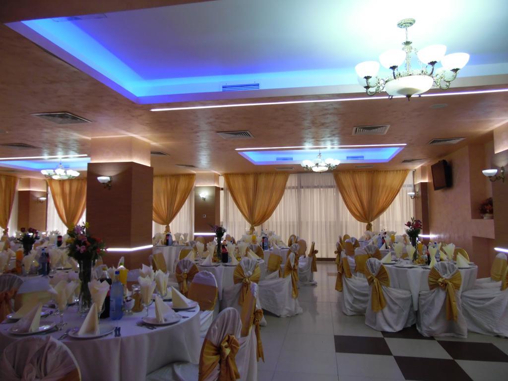 Hotel Flormang Craiova Eksteriør billede