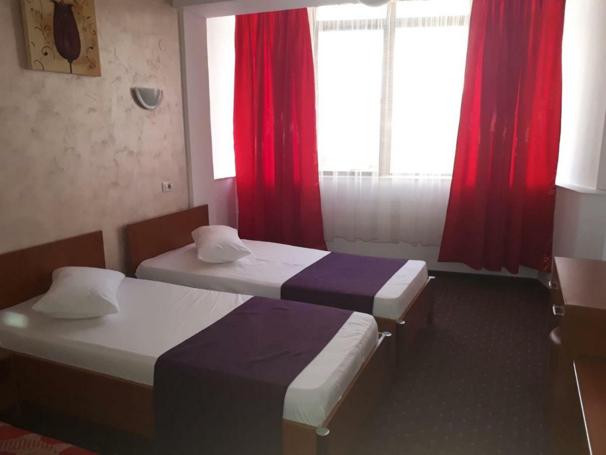 Hotel Flormang Craiova Eksteriør billede