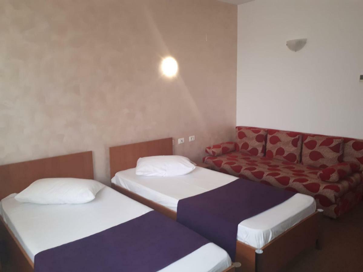 Hotel Flormang Craiova Eksteriør billede
