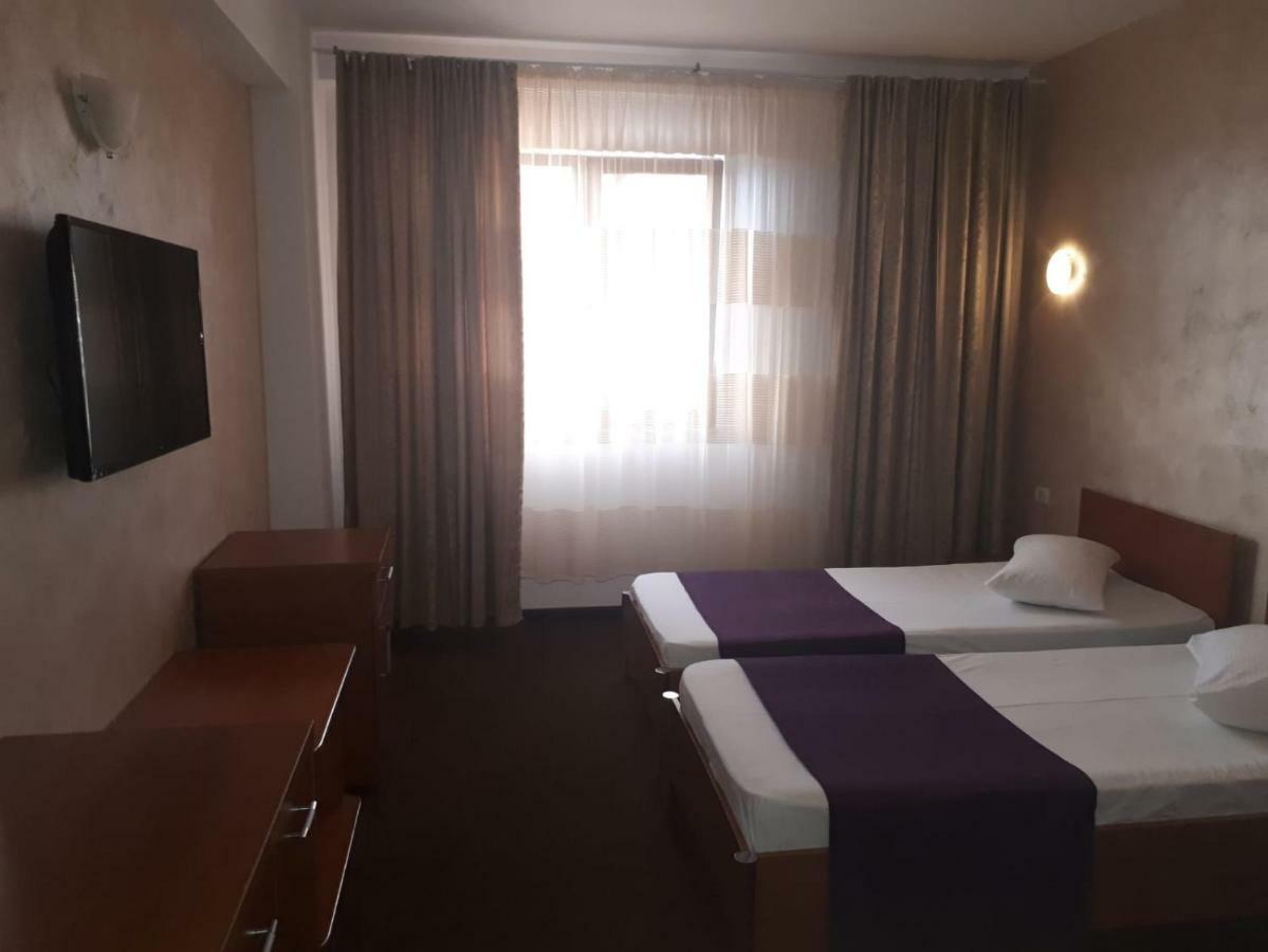Hotel Flormang Craiova Eksteriør billede
